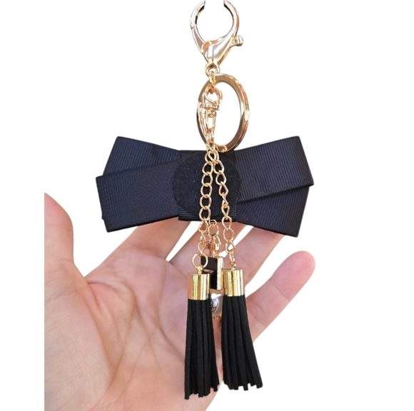Camellia Flower Black Bow Bag Charm Key Chain - Picture 3 of 4